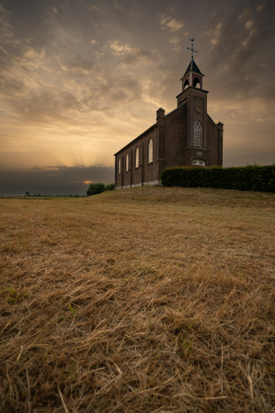 Kerkje Homoet